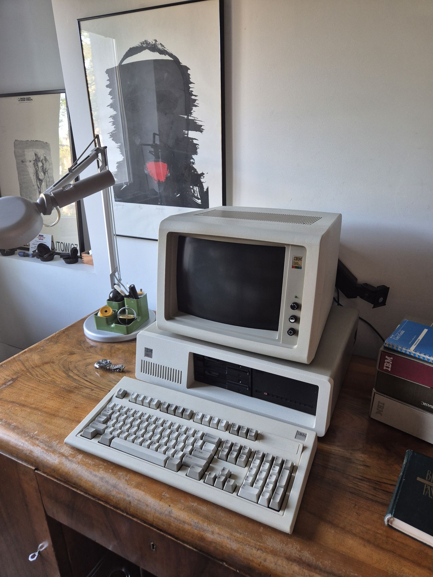 IBM XT 5160 z monitorem IBM 5153 (CGA) - czytaj!