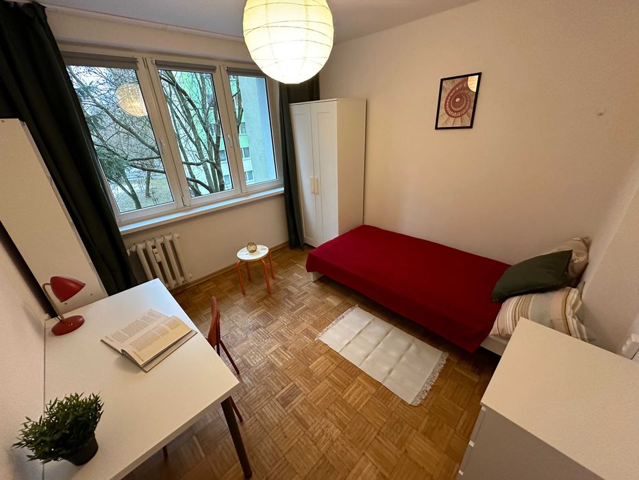 OKĘCIE room for rent // pokój na wynajem