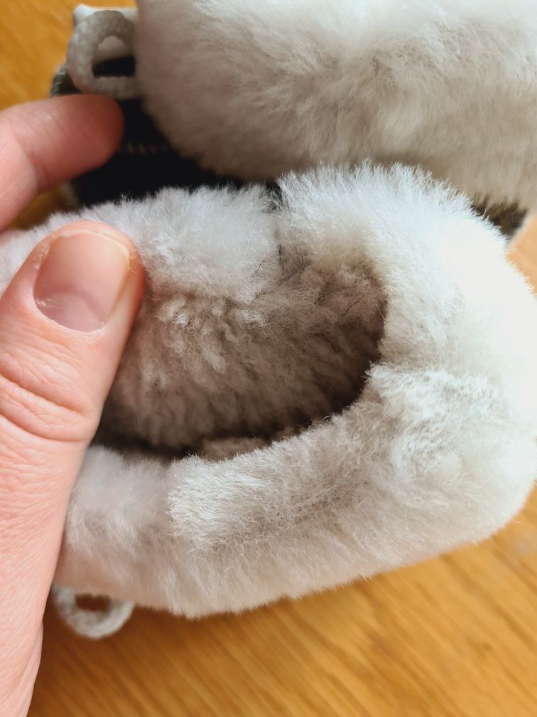 Rękawiczki i buciki skórzane dla niemowląt 3-6mcy skóra i wełna
