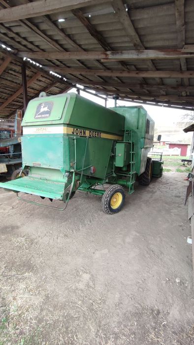 Продам комбайн Джон дір 1052