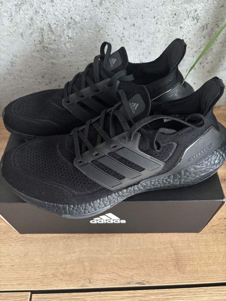 Adidas Ultraboost 21 FY0306 czarne 41 1/3 buty sportowe męskie