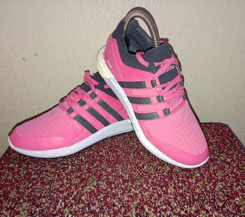 Кросівки фірми Adidas 38 розміру