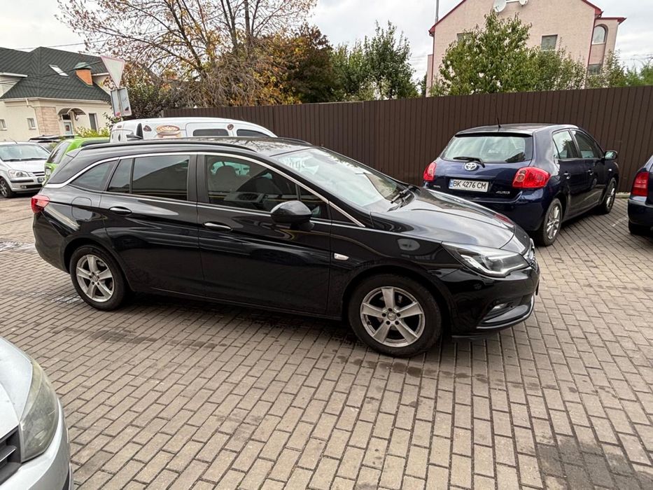 Продам Opel Astra універсал 2017