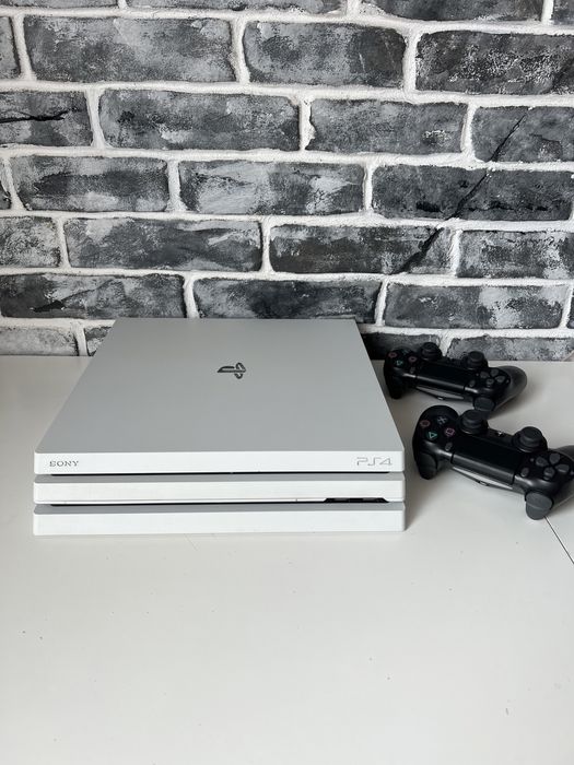 Ps4 Pro 1 tb Белая 7208 - 20 игр , 2 геймпада - пс4 про