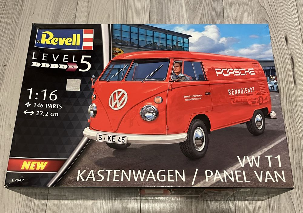 Volkswagen Kastenwagen Panel Van Revell 1/16