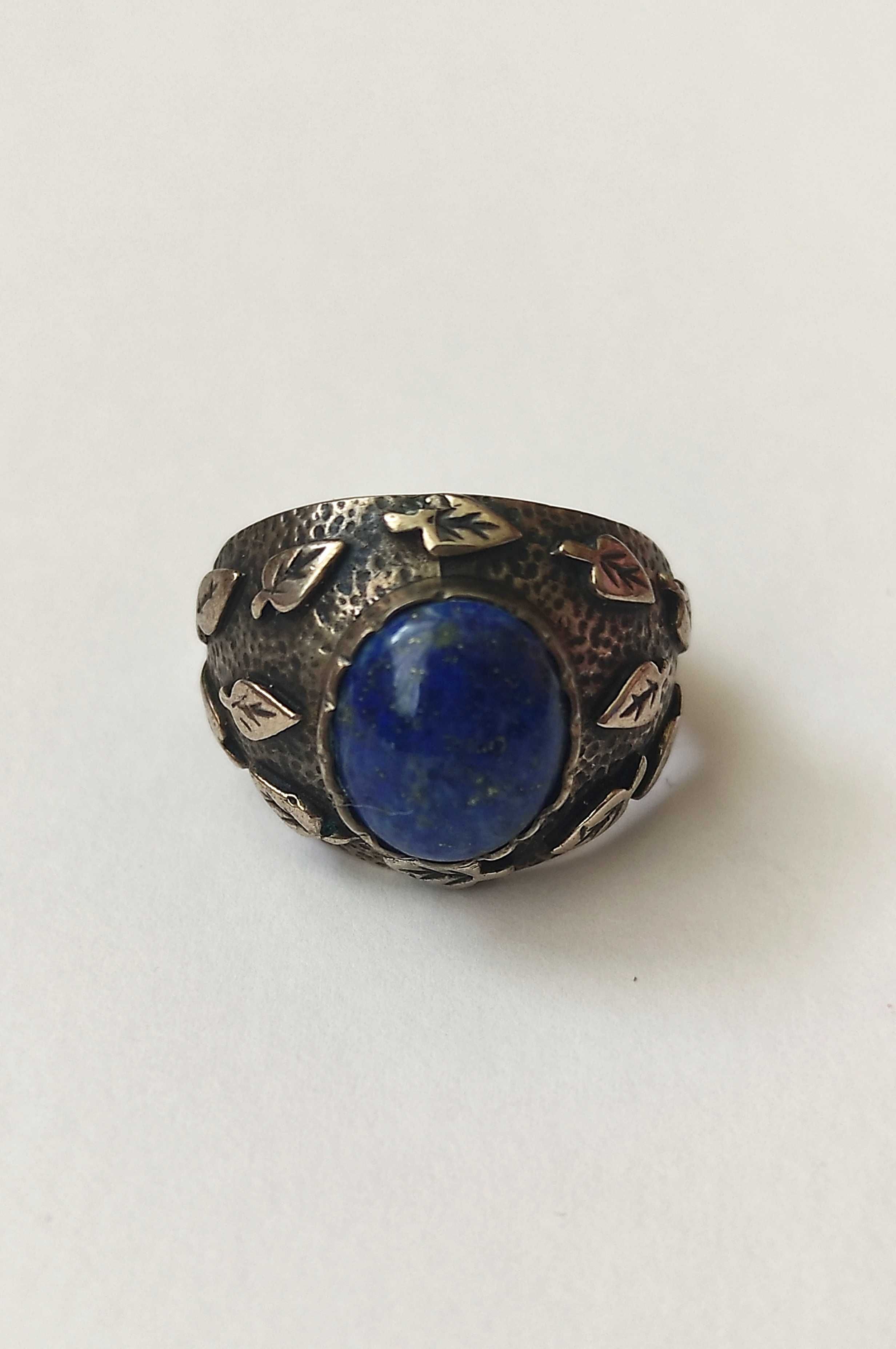 Pierścionek Warmet listki z lapis lazuli