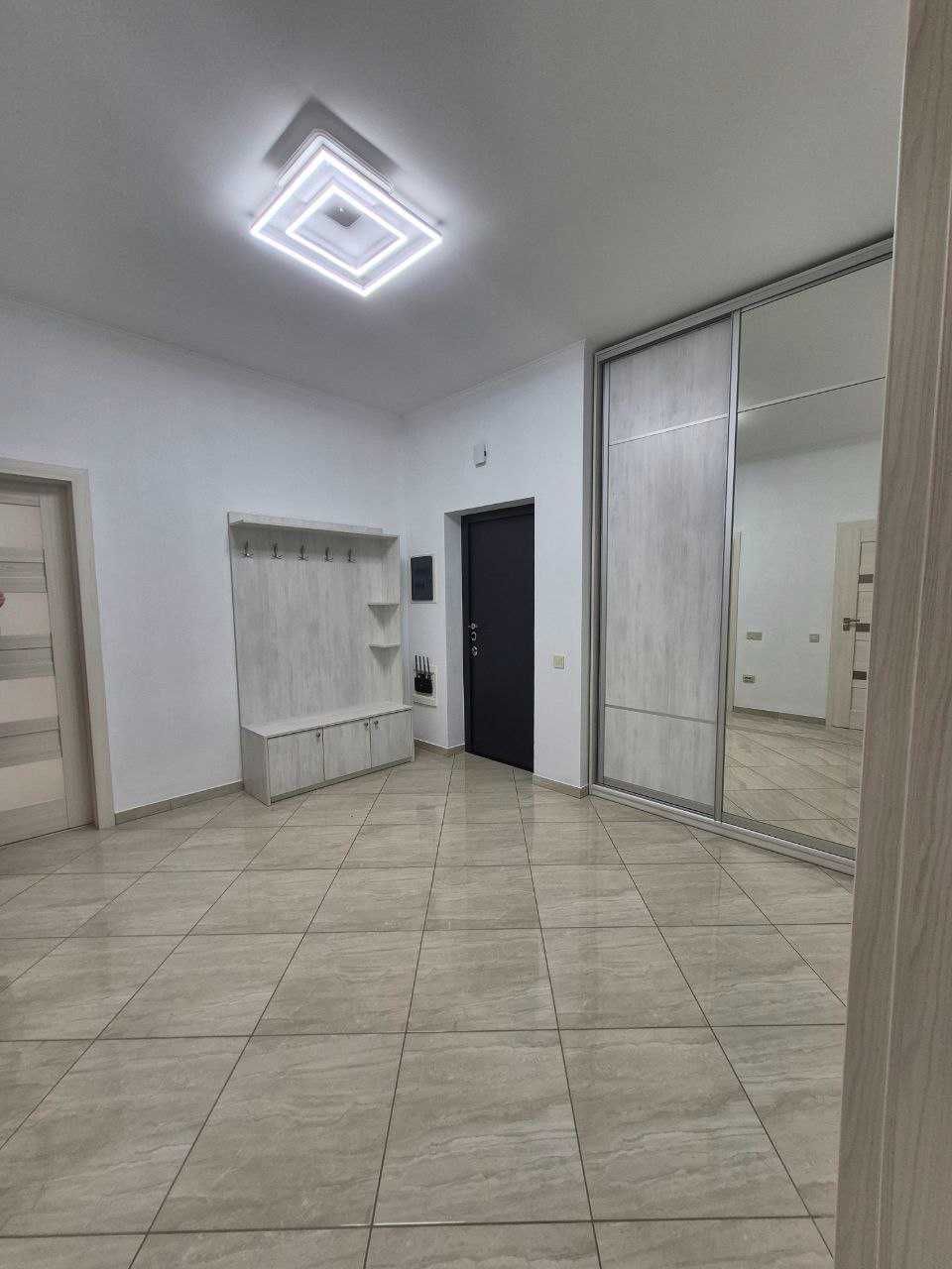 Продаж 2 кімнатної квартири в ЖК поруч озера