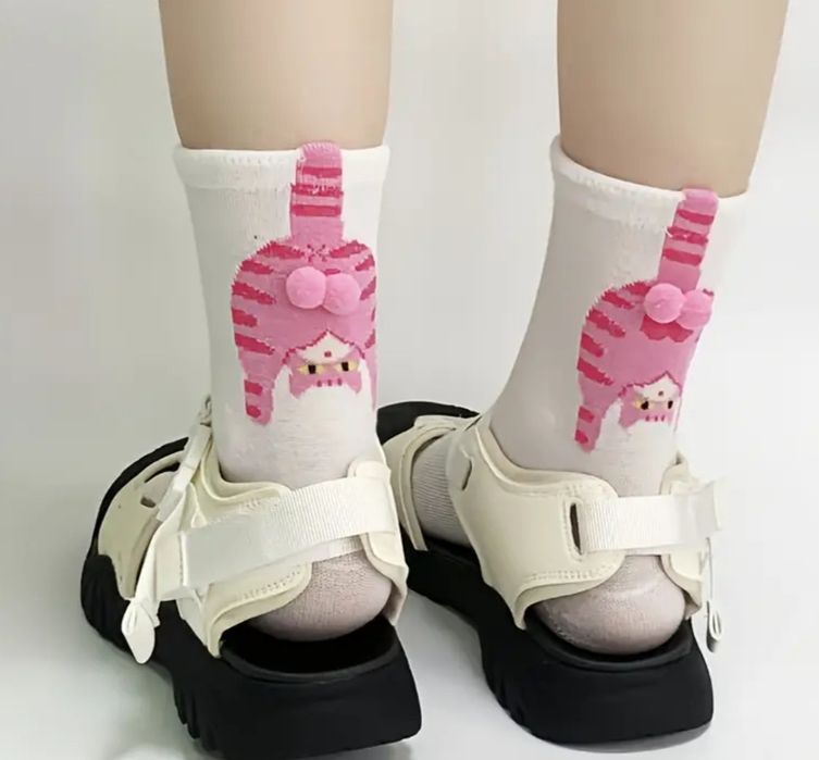 Кумедні шкарпетки з котом