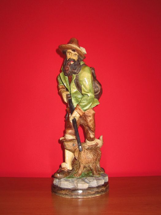 Rzeźba drewniana Myśliwy na polowaniu prezent