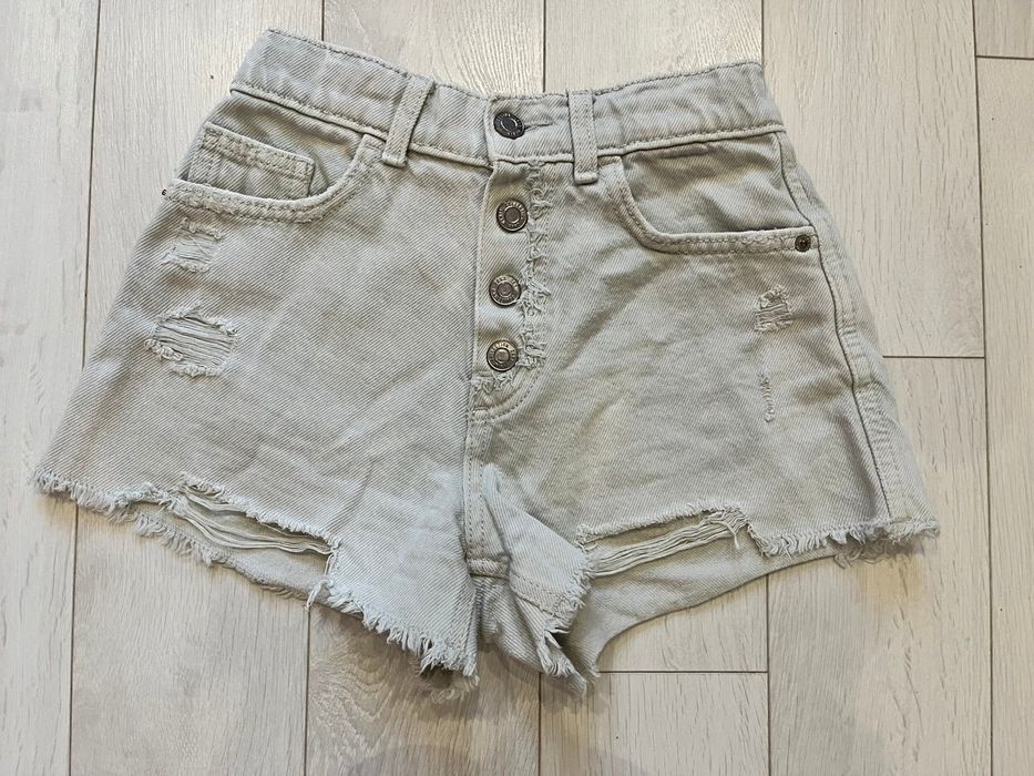 Продам дитячі шорти Zara 152!