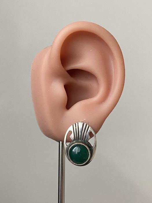 Серебряный комплект с зелёным агатом