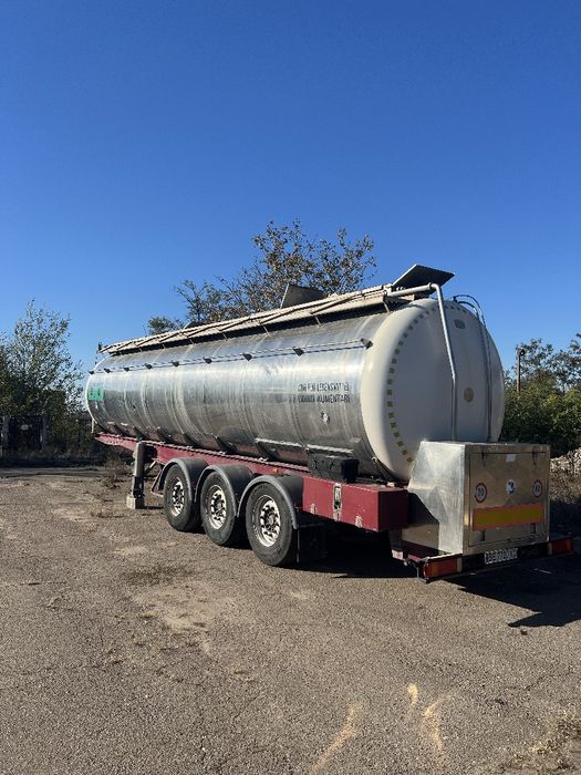 Продам Цистерну напівпричіп Menci