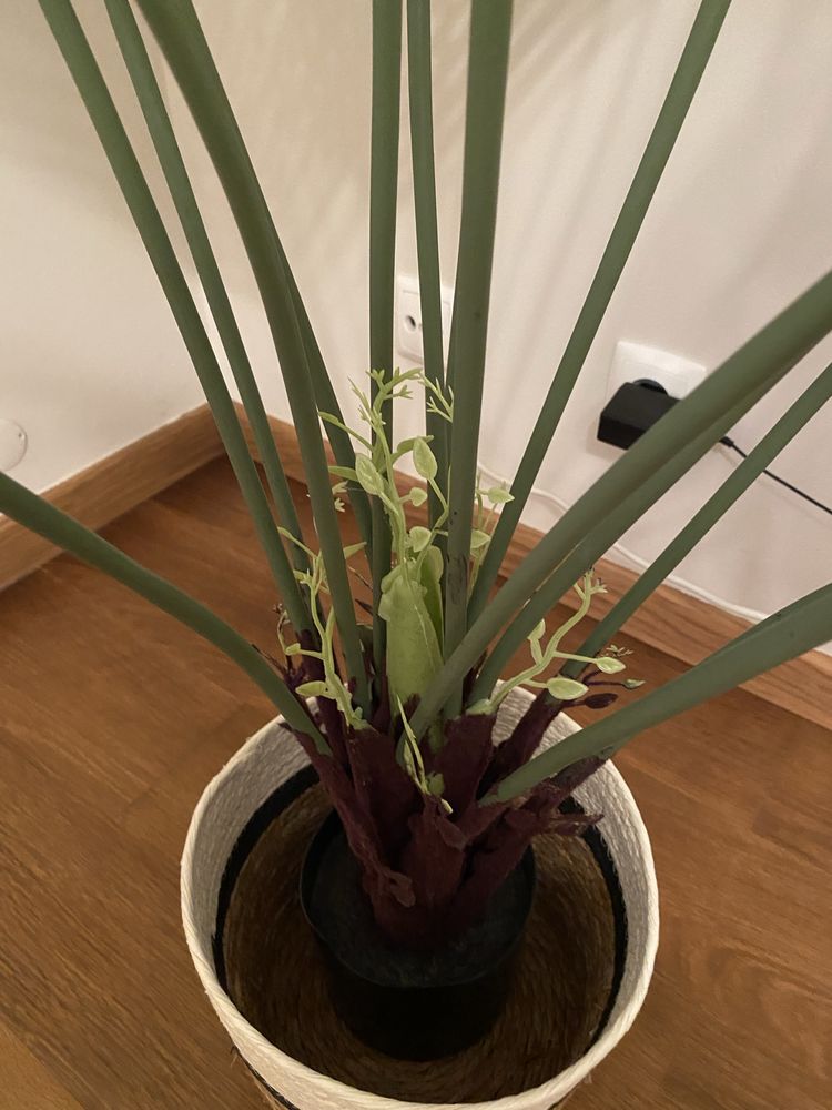 Vendo palmeira artificial 1,60 cm Nova