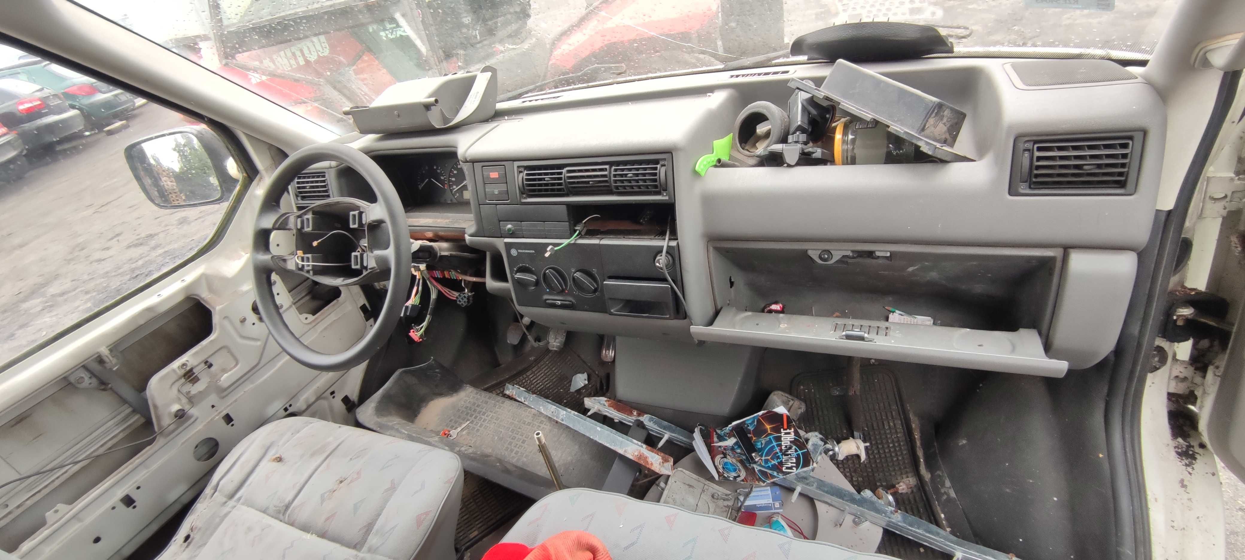 VW T4 Transporter 96r 1.9TD ABL DKA Wszystkie Części Lakier R902 HAK