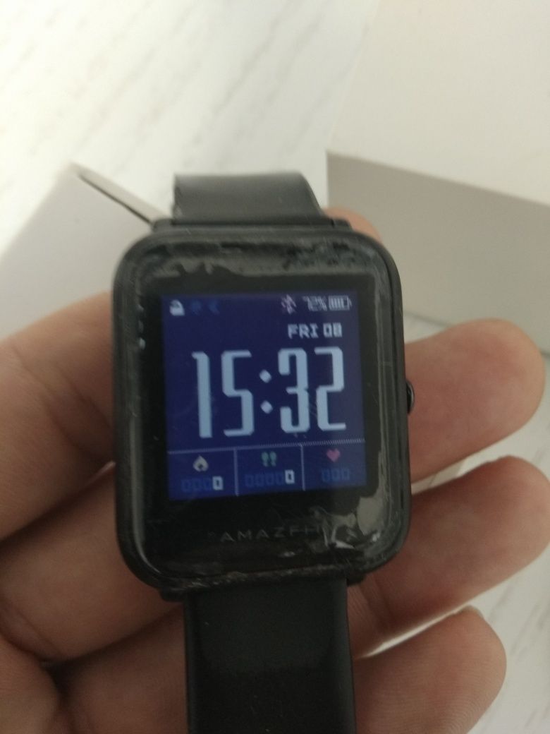 Смарт часы amazfit bip модель А1608.