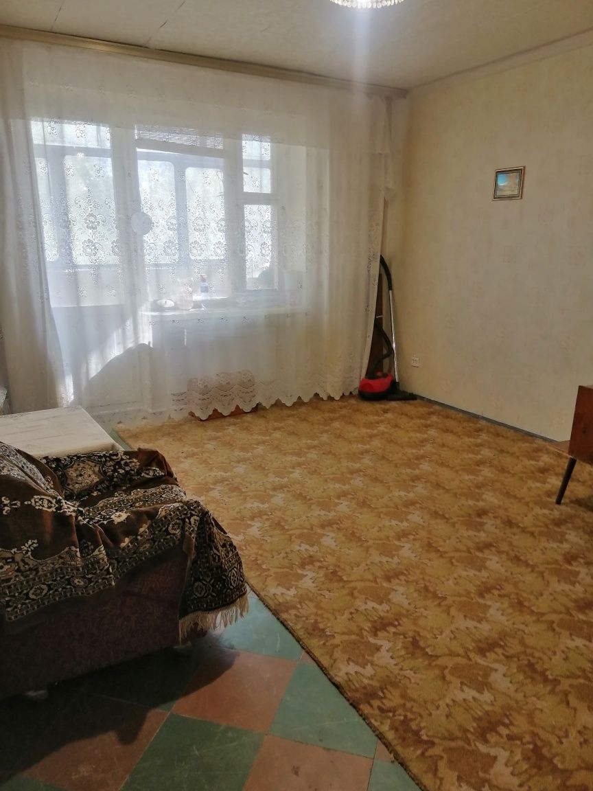 Сдам двух комнатную квартиру в Новомосковске.