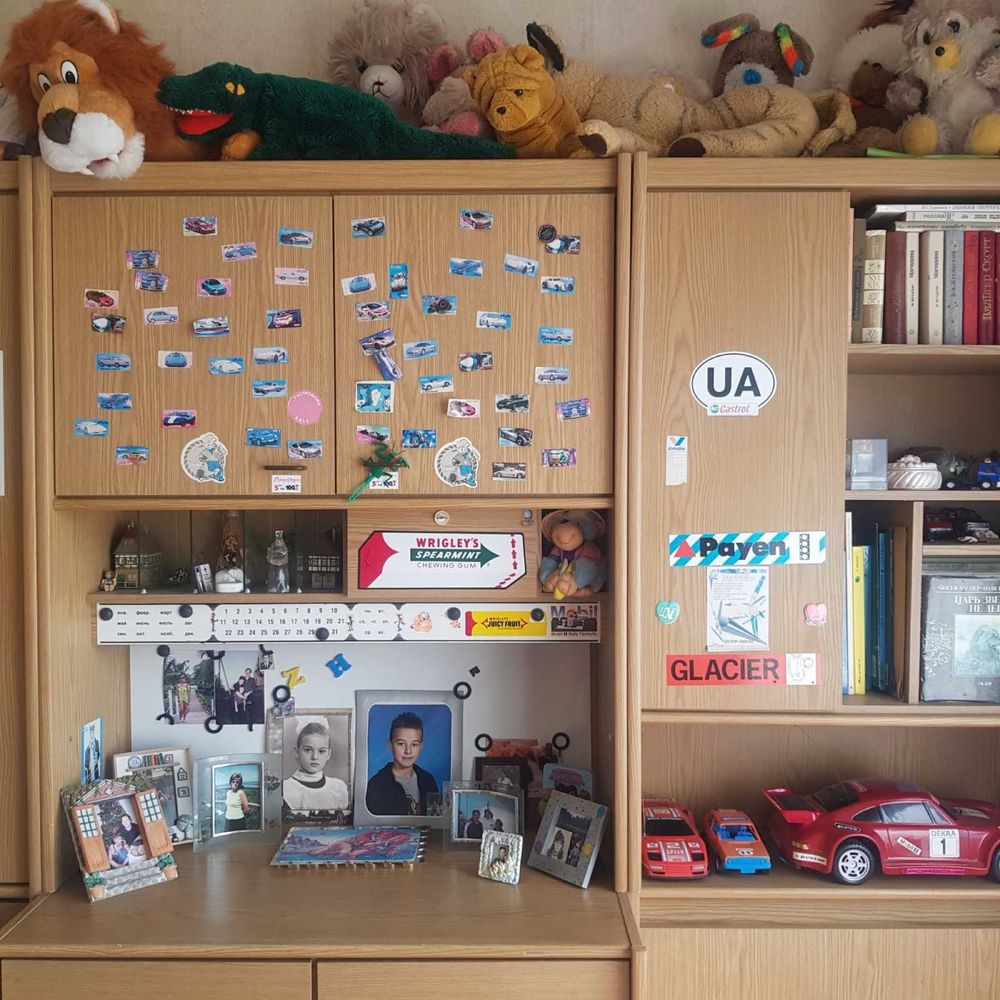 Продам детскую стенку с кроватью, детскую мебель