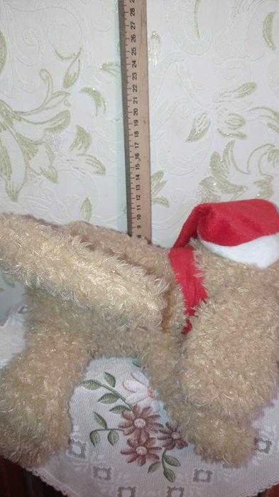 Собачка в новогодней шапочке механика