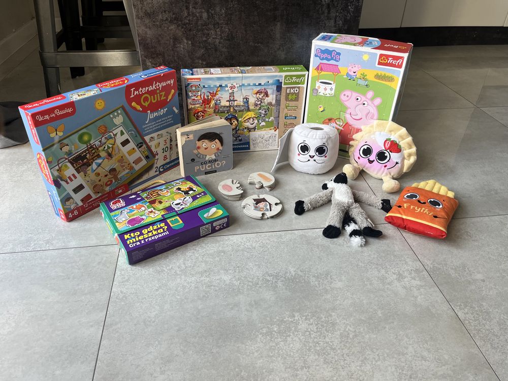 Zestaw zabawek gry puzzle pucio