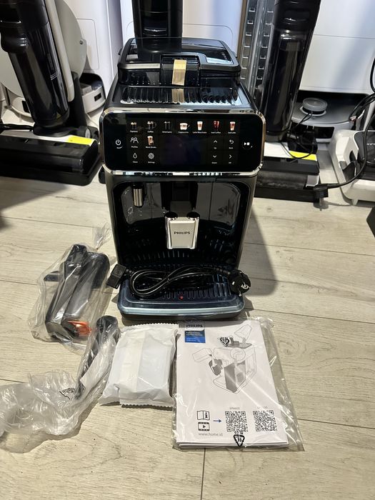 Кавомашина Philips EP5547/90 Latte go акція