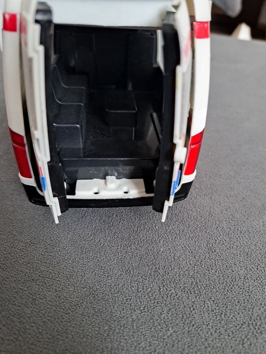 Auto dla dzieci Ambulans
