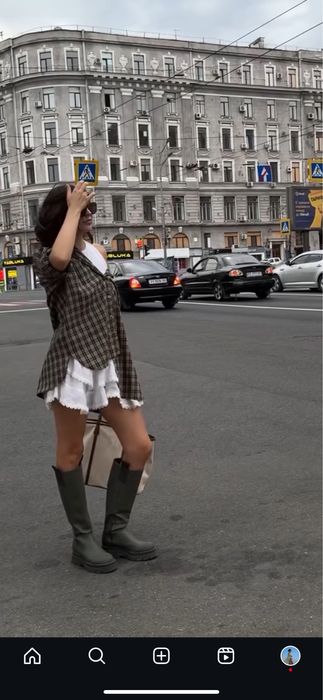 Спідниця біла з рюшами