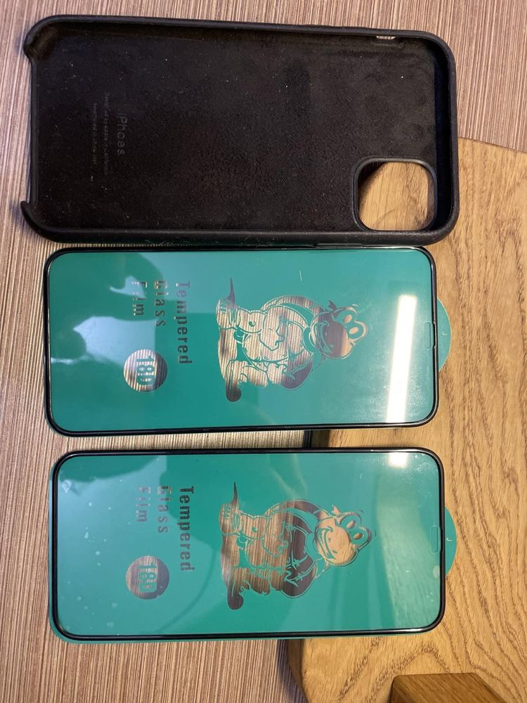Чохли Iphone 11