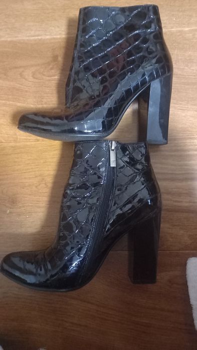 Жіночи батільони