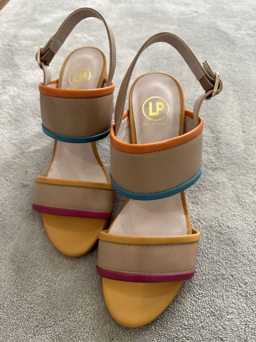 Sandálias Lion of Porches, tamanho 37 (como NOVAS)