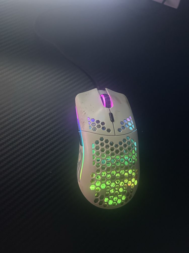 Rato Glorious model O e tapete steelseries heavy xxl