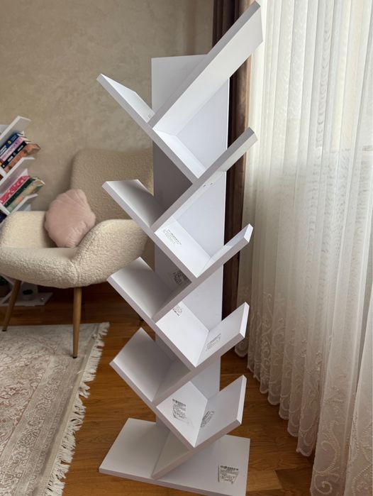Полиця, біла, для книг, журналів та документів.Добре в дім,офіс і т.д.