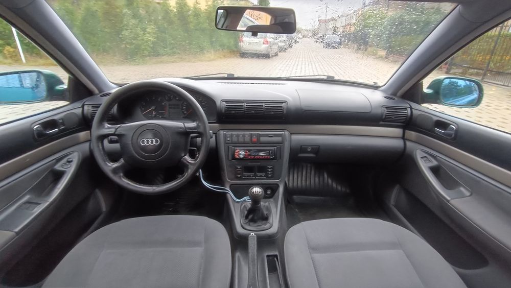 Audi A4 B5 1.8 benzyna sprawna klima