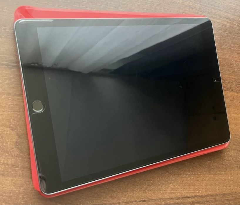 Планшет iPad (8th Generation) Wi-Fi