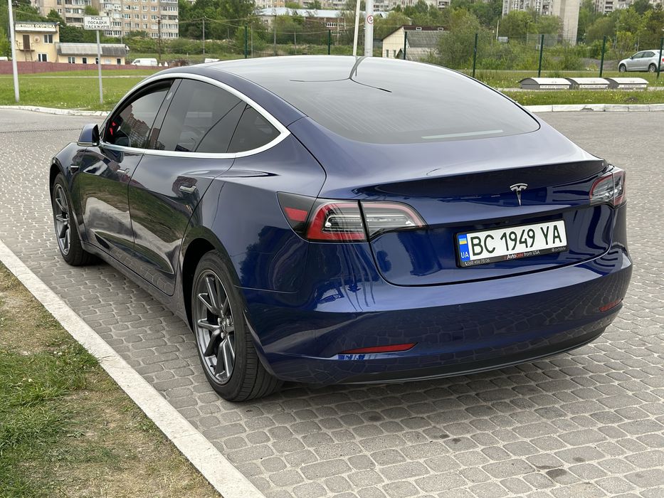 Оренда авто Tesla 3/аренда авто/авто в аренду/аренда машины