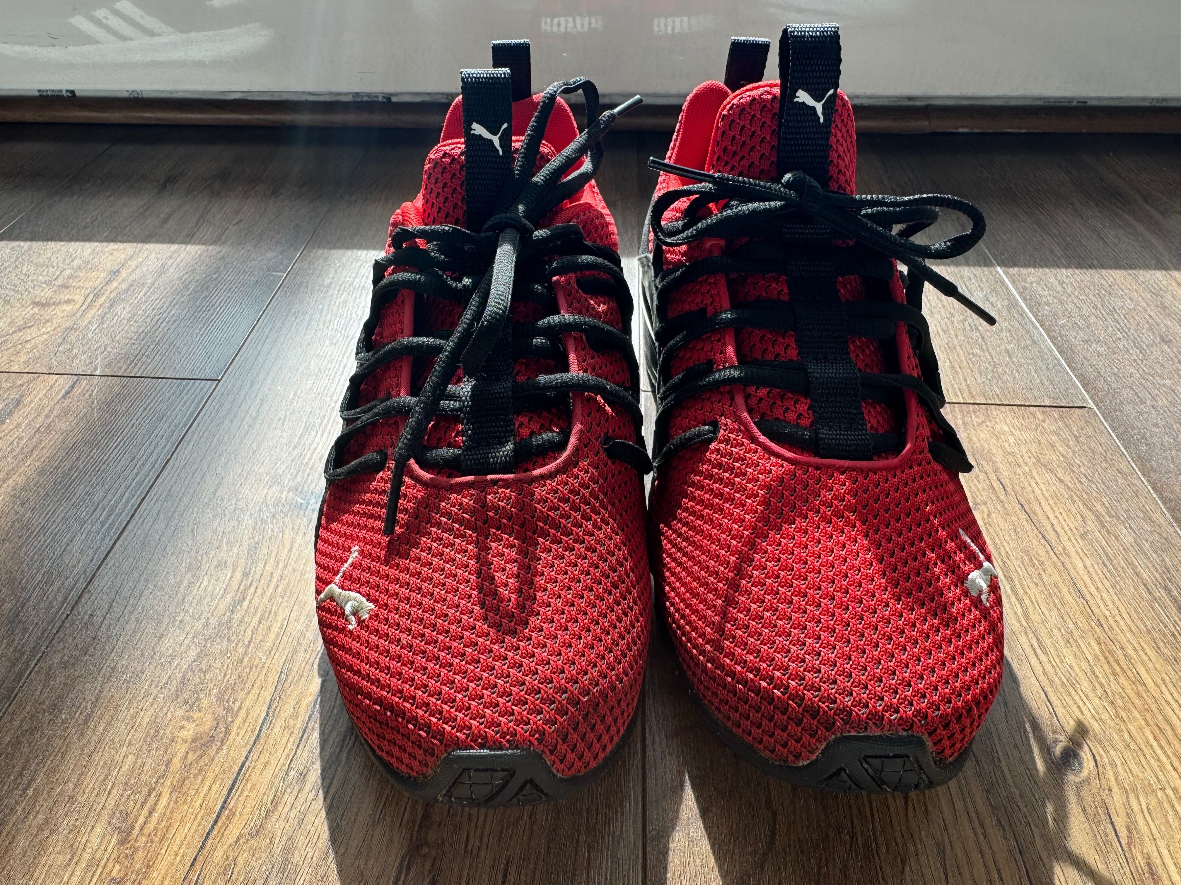 Puma Axelion Two-Tone buty do biegania 40.5 czerwone