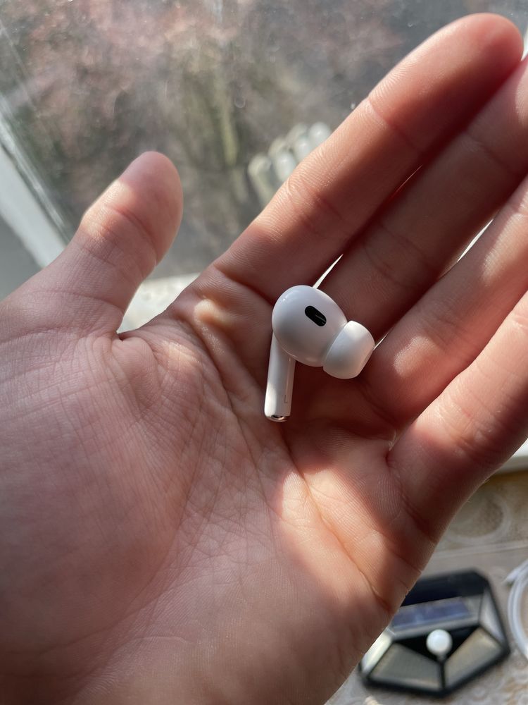 Airpods Pro 2 лівий A2699 Left