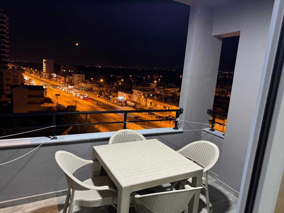 Сучасна квартира студія з меблями та технікою!