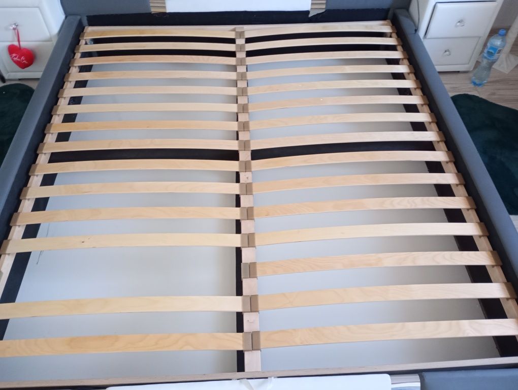 Łóżko tapicerowane eko skóra 180x200 ze stelażem
