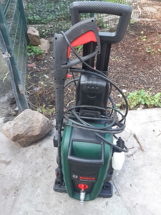 Мойка высокого давления Bosch UniversalAquatak 135