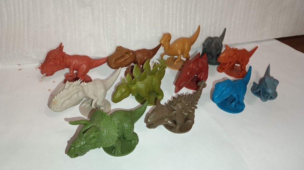 Фигурки динозавров Варус