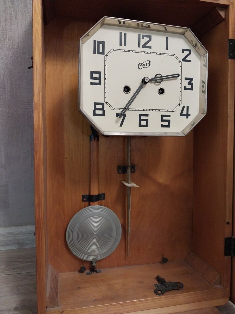 Настенные часы ОЧЗ  с боем 1961 год