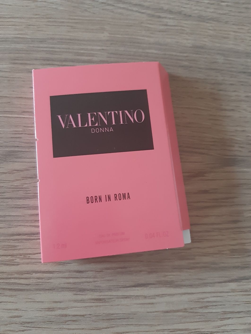 Valentino born in roma damskie ilość 1ml kolekcja nowa słodka perfumy