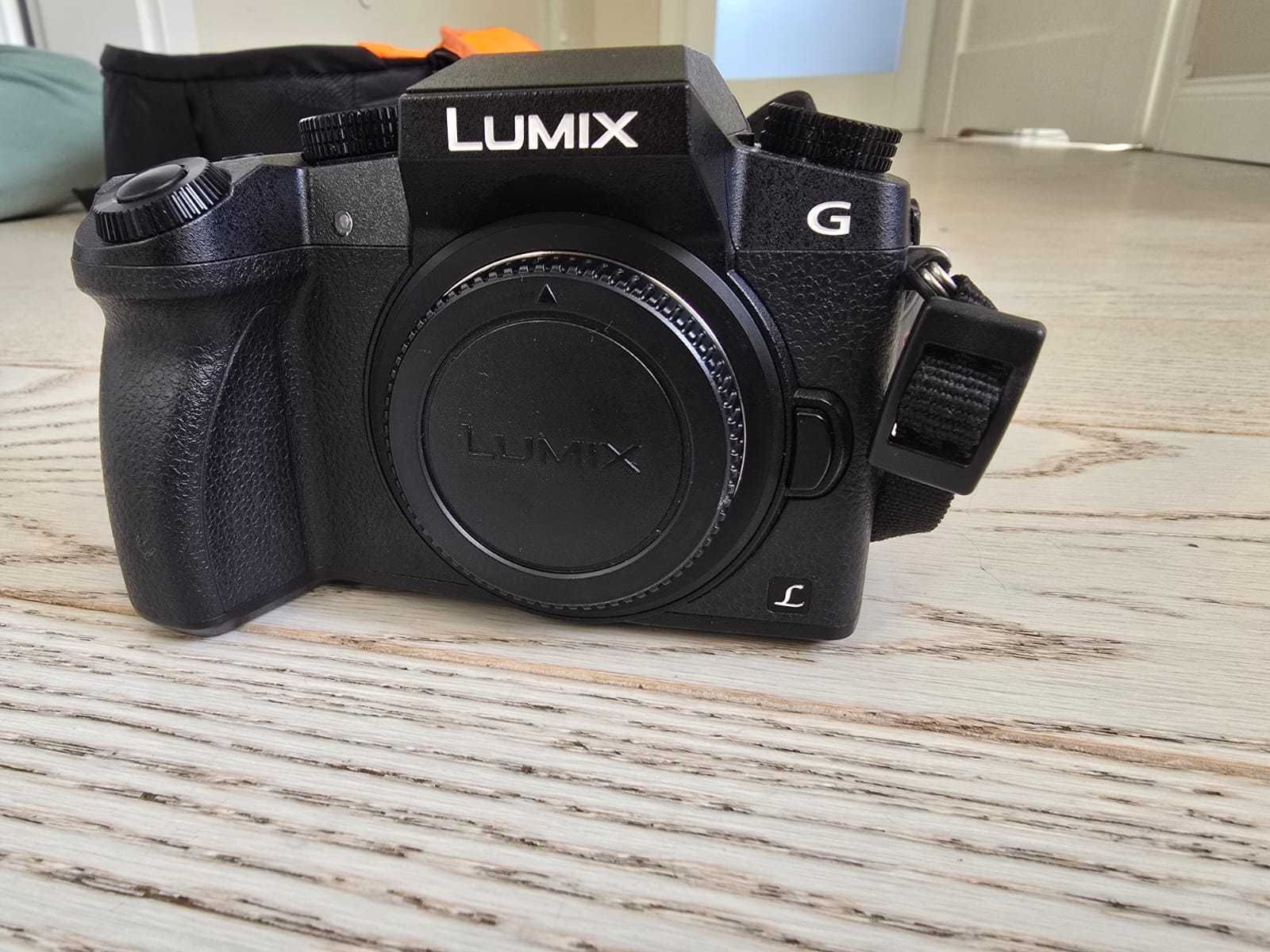 Panasonic Lumix G7 + 12-60mm + mikrofon RØDE + torba + ładowarka-