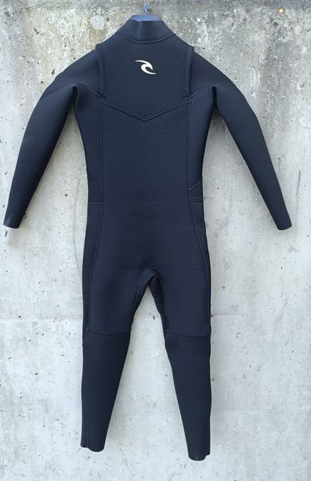RIPCURL Dawn Patrol  4/3 sealed - size 10