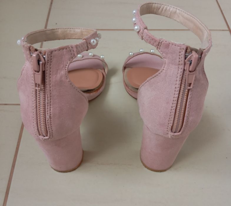 Sandały na klocku pudrowy róż r. 37
