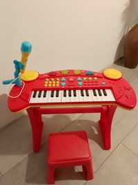 Organy  z krzesełkiem oraz mikrofonem dla dzieci