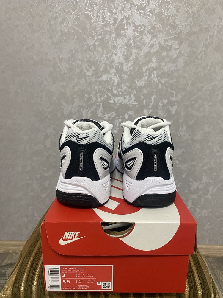Кросівки Nike Air Peg 2k5