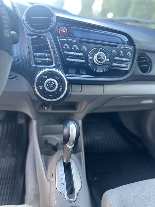 Продається автомобіль Honda INSIGHT gybrid