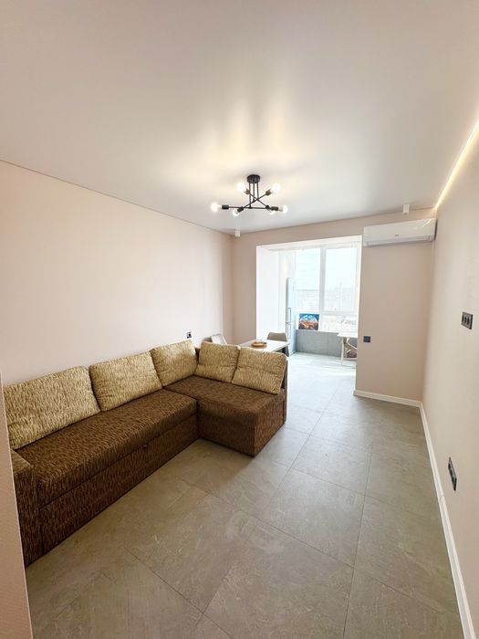 Здається 2 кімнатна в новобудові ЖК Гранд Сіті Домбровский.