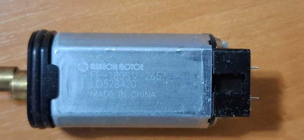 Двигун мікродвигун 3 В FF-180SH-2657 з триммера Philips та Аккумулятор